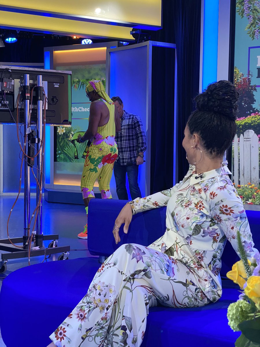 xandvt's tweet photo. Find someone who looks at you the way @MichAckerley looks at @MrMotivator’s buns 🍑👌LIVE from the studio @hcuklive https://t.co/GqoBYMIC38