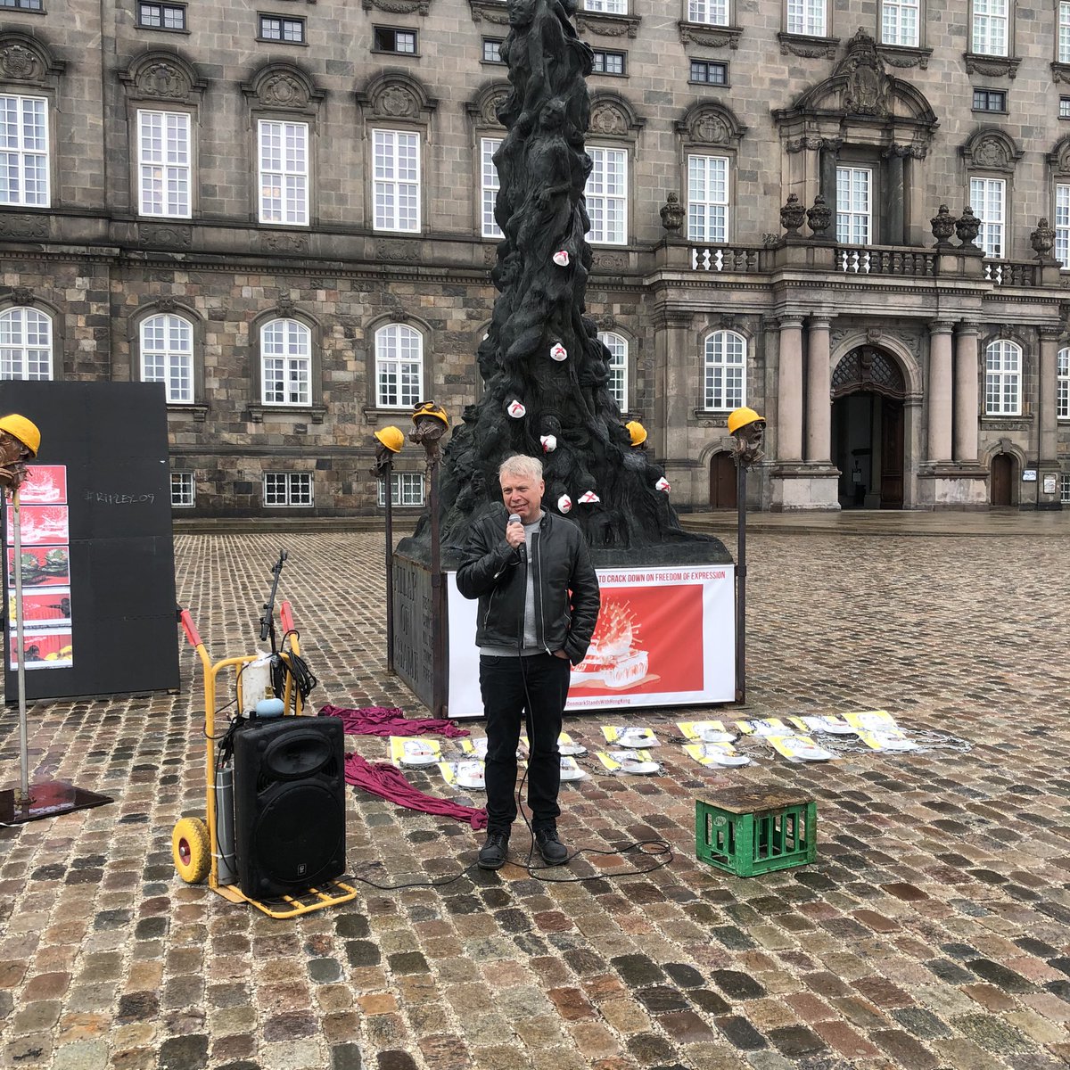 The arrests of 15 democracy activists is a disgrace and WE stand with you hk’ers and fight for Freedom of speech and Peace says <a href="/uffeelbaek/">Uffe Elbæk</a> in front of the Danish parliament. #denmarkstandwithhongkong #StandWithHongKong <a href="/Stand_with_HK/">Fight For Freedom. Stand With Hong Kong. 重光團隊</a> #art #democracywins