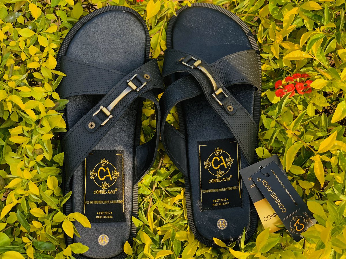 connieavoi's tweet photo. Introducing 3rd badge of our new slippers collection. 
Step out in style in the all new Connie-Avoi Limited Edition Leather Slippers. 

WhatsApp (+233 244639836)

PROUDLY MADE IN GHANA

DO ANYTHING RIGHT, DO EVERYTHING RIGHT.

Genuine Leather Slippers • Limited Edition Package https://t.co/pGPqSRexKx