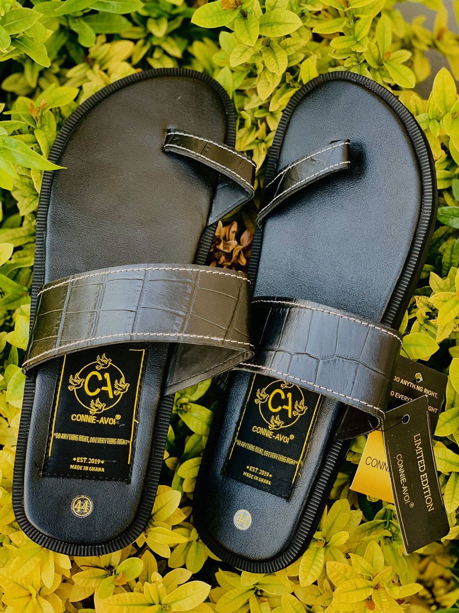 connieavoi's tweet photo. Introducing 3rd badge of our new slippers collection. 
Step out in style in the all new Connie-Avoi Limited Edition Leather Slippers. 

WhatsApp (+233 244639836)

PROUDLY MADE IN GHANA

DO ANYTHING RIGHT, DO EVERYTHING RIGHT.

Genuine Leather Slippers • Limited Edition Package https://t.co/pGPqSRexKx