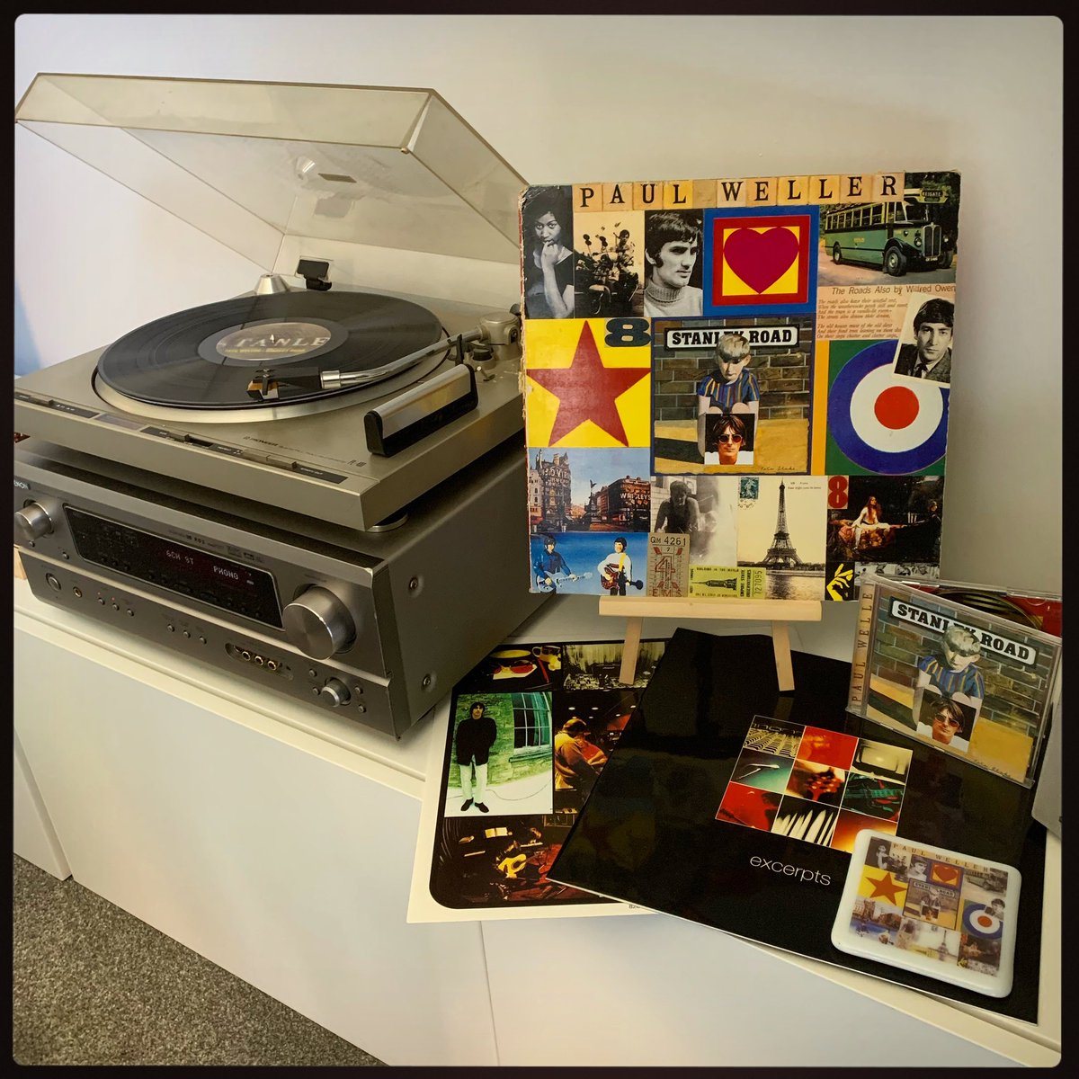 benchampniss's tweet photo. Happy 25th anniversary to Stanley Road by Paul Weller! A masterpiece. One of my favourite LP covers of all time too. #stanleyroad #paulweller #nowplaying #nowspinning #peterblake #godiscs @paulwellerHQ #mod #wearethemods #mods https://t.co/pGd6sQmMHc
