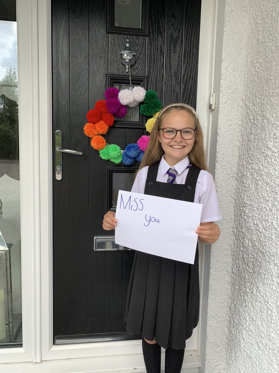 V0NW1LL's tweet photo. Dress up day! @lasswadeps https://t.co/FmBkalbAc2
