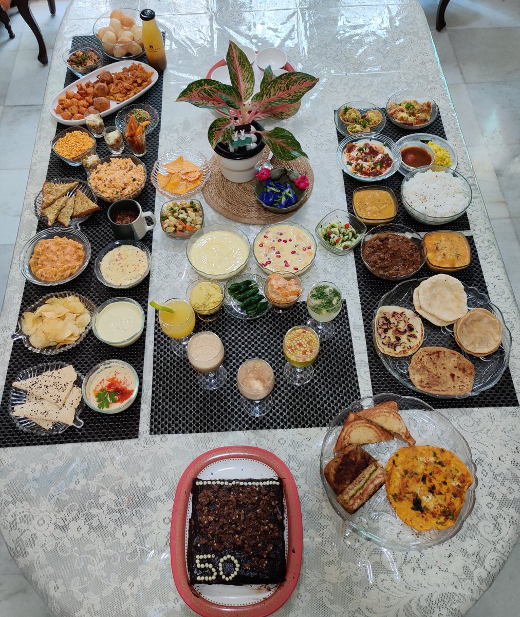 kaafifarkpenda's tweet photo. Made 50 things for dad's 50th☺️ https://t.co/rkSezhdiBs