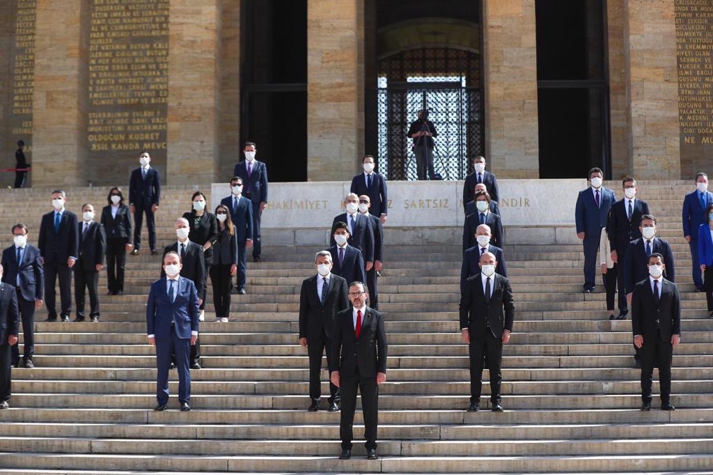 15-21 Mayıs #GençlikHaftası kapsamında Gazi Mustafa Kemal Atatürk’ün ebedi istirahatgâhı Anıtkabir’deydik. 

Bu yıl yanımızda olamasalar da gönülleri bizimle olan Türkiye’nin gençlerine selâm olsun..🇹🇷