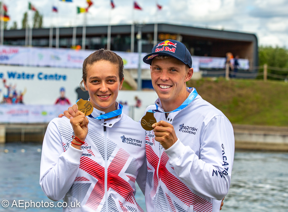 paddle_uk's tweet photo. Today should have marked the first day of the Canoe Slalom European Champs at Lee Valley, and the lead up to the Tokyo games... which is typical because the weather looks superb! 

Whatever you're doing this weekend, make sure you stay safe and enjoy 😀 https://t.co/v16N6y7vLu