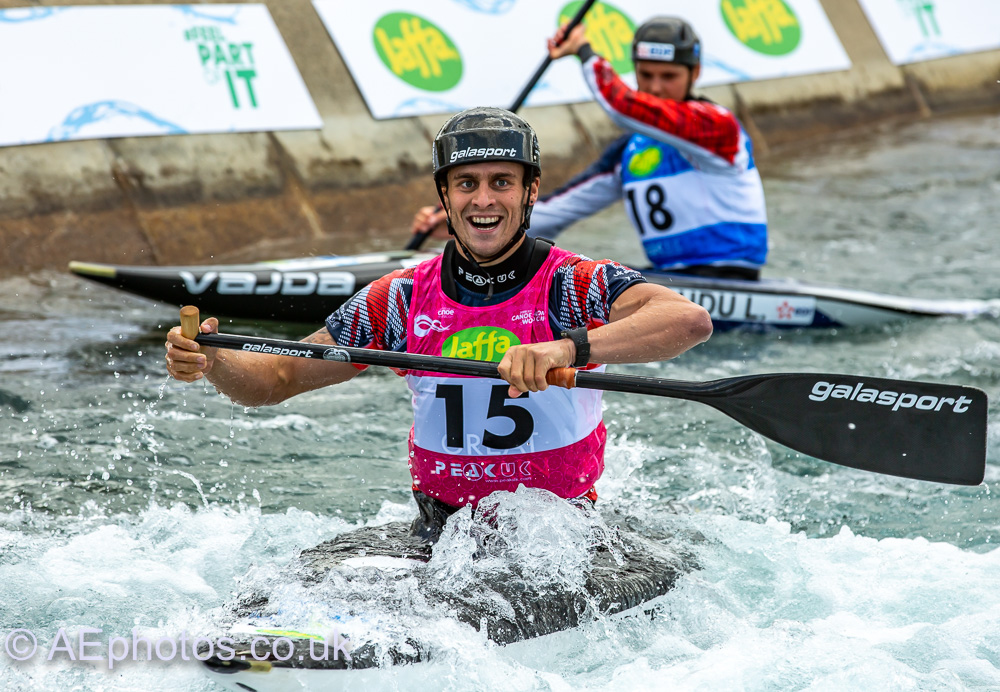 paddle_uk's tweet photo. Today should have marked the first day of the Canoe Slalom European Champs at Lee Valley, and the lead up to the Tokyo games... which is typical because the weather looks superb! 

Whatever you're doing this weekend, make sure you stay safe and enjoy 😀 https://t.co/v16N6y7vLu