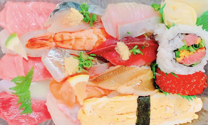 へっへっへっ☺️お寿司屋さんのテイクアウトでおつかれっした〜☺️🍣🍺 