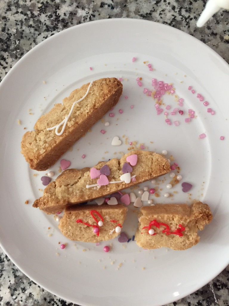 BsVfoundation's tweet photo. Our teachers love cooking and it is one of our favourite activities to prepare, sometimes we cook the recipes our teachers suggest or other times with our own #CookingIsFun #CookingAndLearning #AmazingChefs #BSV #CognitaWay @BritishValencia https://t.co/za8Gznka4s