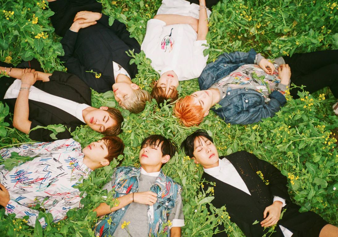 KpopGeneratio10's tweet photo. 😍 Nouveaux poster BTS disponibles ! 😍
💜
💙
💛
Par ici ➡️ https://t.co/YOXnqWeVJo https://t.co/M4L27q6VKb