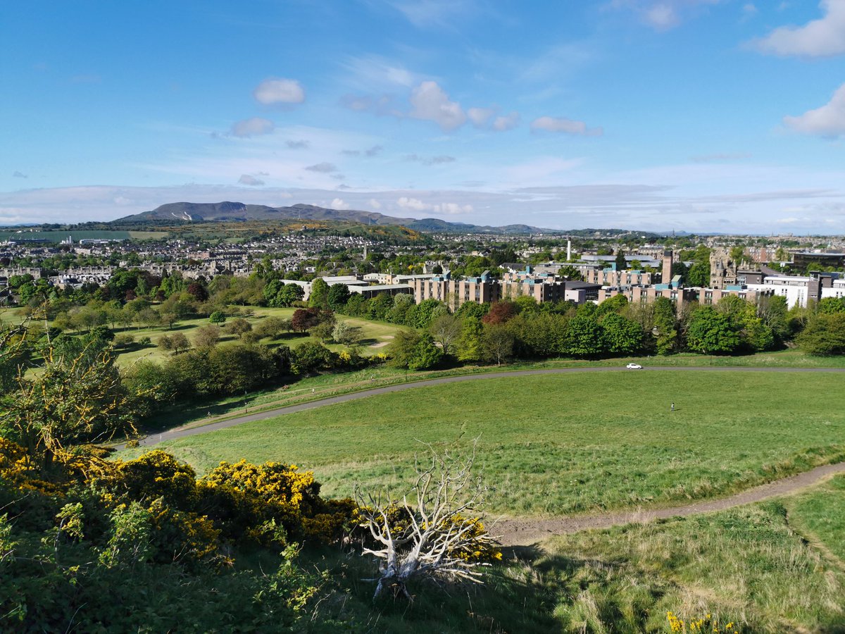 Beautiful morning in #Edinburgh 😎👌🚵‍♂️
#cycling @VisitScotland @visitEdinburgh