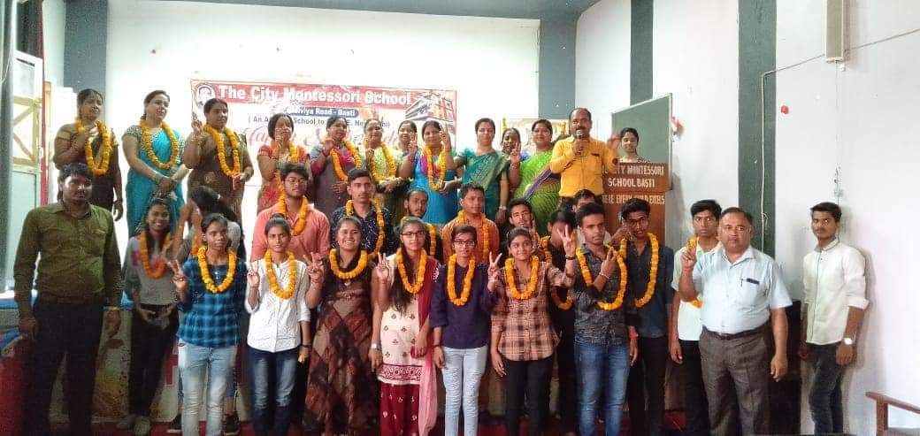Anoopkhare4bjp's tweet photo. #HappyFamilyDay
Everyone has their families but for Me my School Management are the real family members.
My students are my family
My teachers are my family
Happy family day😊
#respecttheteachers
#respecttheeducation https://t.co/IXHmWIthzu