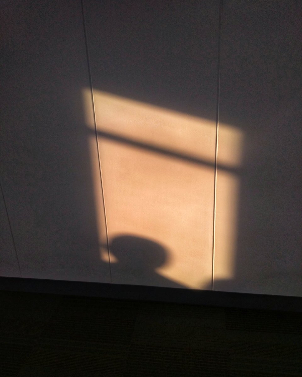 melodaynoona's tweet image. Not me
It won’t be easy for me
Still, you fill up my days
Not yet
I tell myself, like a fool
I can’t swallow the words that linger in my mouth
It’s not fine

(Fine, Taeyeon)

#CurrentJam #Taeyeon #Fine