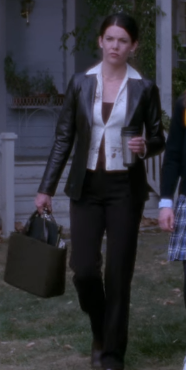 agilmoregirlx's tweet photo. Season 1 Episode 5
Cinnamon's Wake
"Mmmm tasty and flame retardant"
#lorelaigilmore #gilmoregirls #ggquotes #tvquotes #funnyquotes #thegilmoregirls #gilmore #laurengraham #gilmoregirlsfans #tvshows #2000fashion https://t.co/fdDMAVxUkz