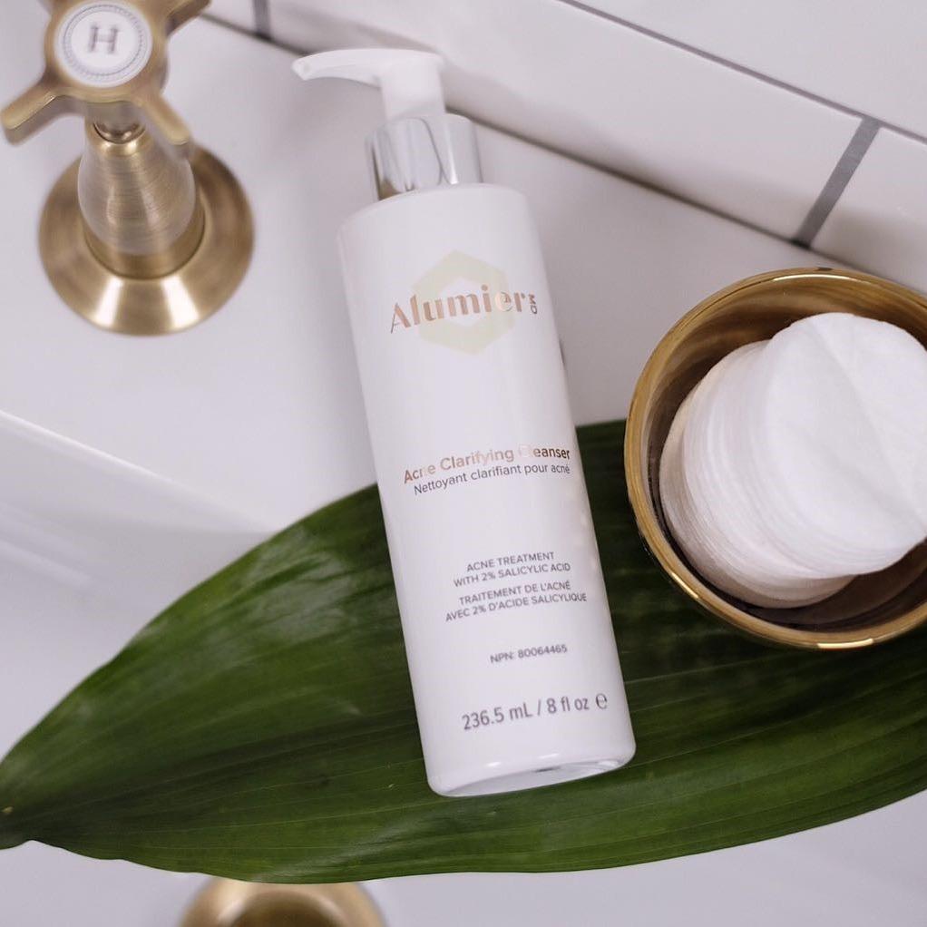 KarmaHouseC's tweet photo. Your skin health matters. Keep on top of your skin even without in-clinic treatments. You can order your products online via our AlumierMD online portal and have them delivered straight to your doorstep! #onlineordering #alumiermd https://t.co/2HyrPoFNaE
