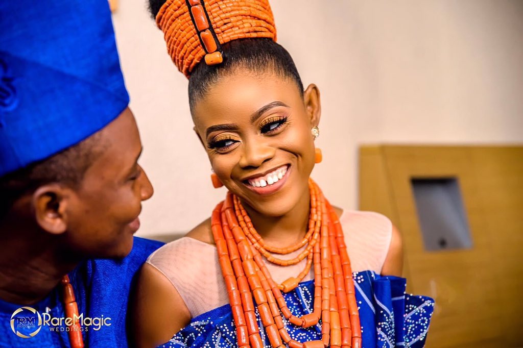 1015events's tweet photo. All hail the Benue Bride!ππΎ
Florah was all shades of beautiful.
#WhenThePlannerBecomesTheBride
#FG19 π
ββββββββββ
Event planner: @florah_signatures
Photography: @raremagic_gallery
Makeup: @nomey_jmakeovers
Beads: @la_cremebridals
Coordinations: @1015events @chocolateyevents https://t.co/SMXPVZ7s0j