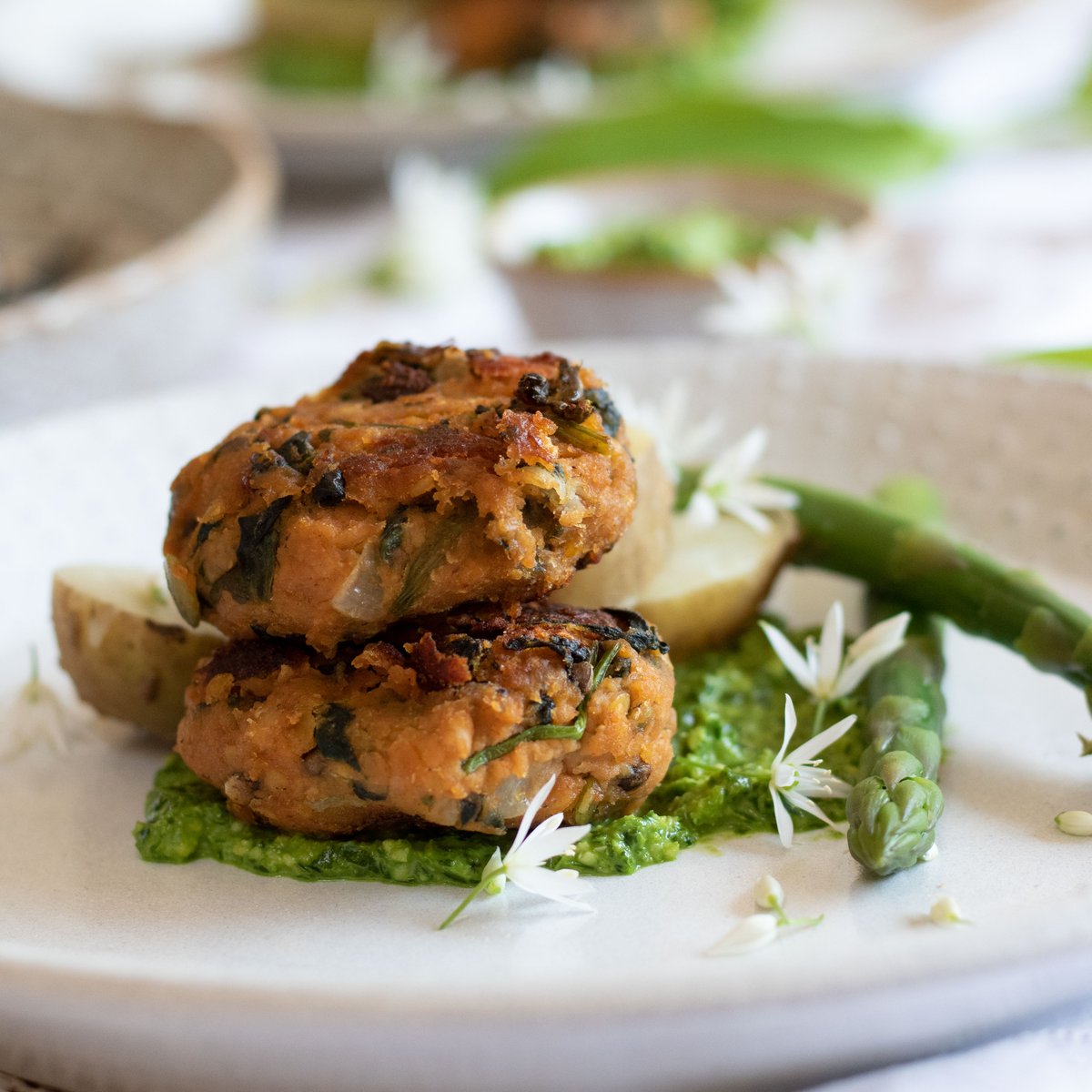 energisethrive's tweet photo. It's Coeliac Awareness Week! 😀 These Herb-Infused Lentil Cakes are one of our favourite gluten-free vegan recipes #ontheblog
https://t.co/5Er08q4AQi
#coeliacawarenessweek #coeliacawareness #coeliac #singluten #veganproteinsource #howtogovegan #lentilcakerecipe #lentilrecipe https://t.co/4wWGSiXkOY