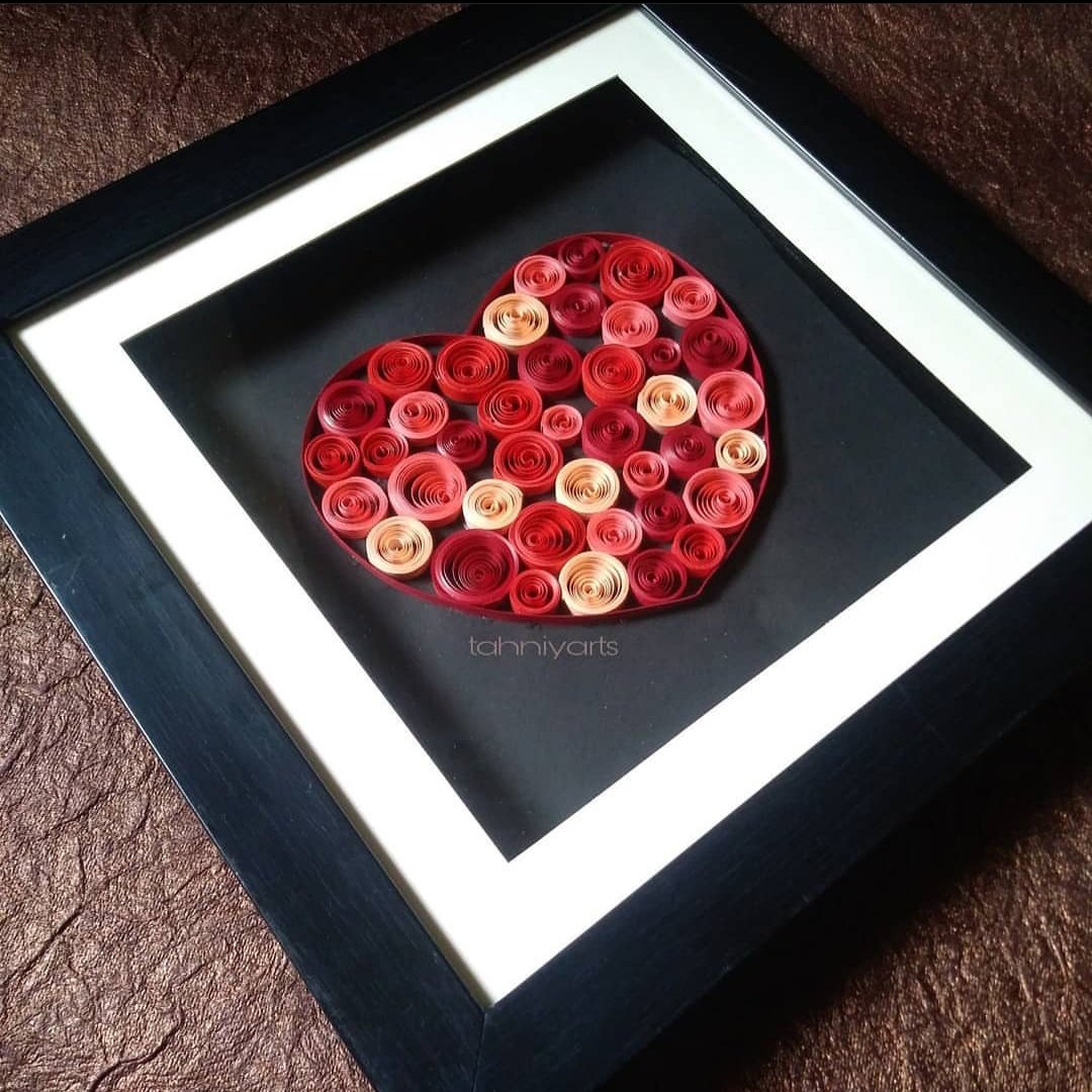 Tahniyarts's tweet photo. #PulpkeyXYou #Pulpkey 
I believe making art takes us out of our chaotic schedule and fills one up with utmost serenity.
#ArtistOnTwitter #art #quilling #heart
Heart - An amalgam of different colours. Some light, some bright. ❤️ https://t.co/OV91EymOEq