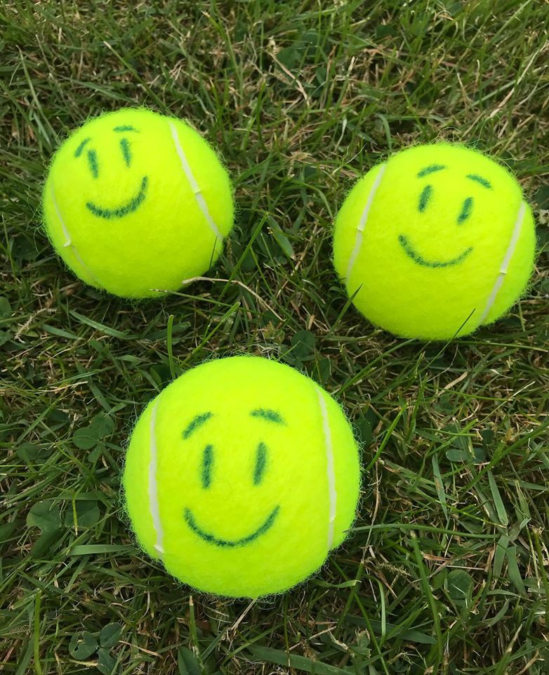 Tennis_Ireland's tweet photo. Remember if you’re returning to play to use 2 sets of clearly marked tennis balls 🎾these should be alternated for serving with each player only touching their own set.

How are you marking yours?! Post your photo below!
3 Amigos ready for tennis!

#ReturnToPlay #Covid19Guidance https://t.co/AUlWy4bMQj