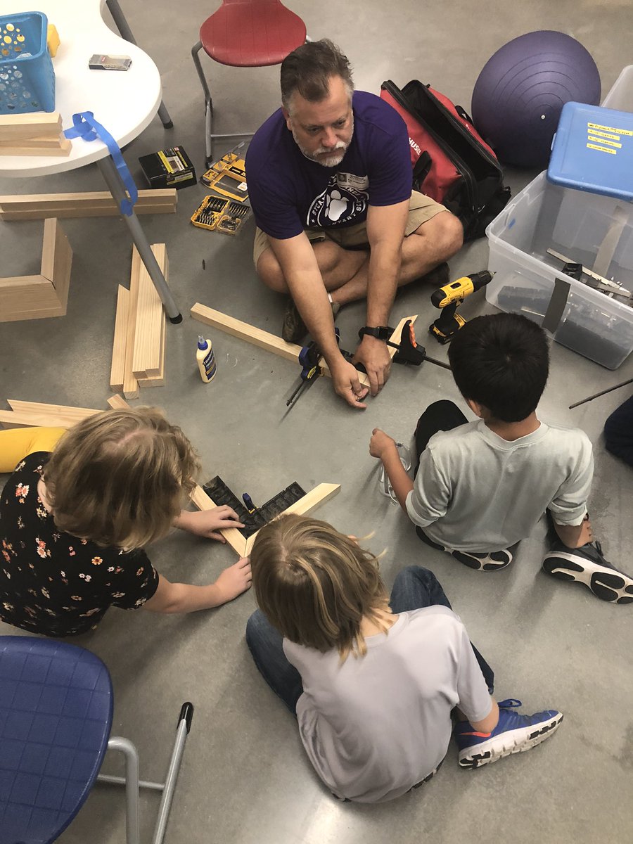 ClancyLisko's tweet photo. REMINDER: RSE/SSE Rising 6th grade lunch bunch today at 11 and RSE/SSE 4th grade lunch bunch today at 12! Come get to know your fellow GT students from another campus! #iamdsisd #sycamoreyr3 #RiSE2019 https://t.co/3OTzW093fy
