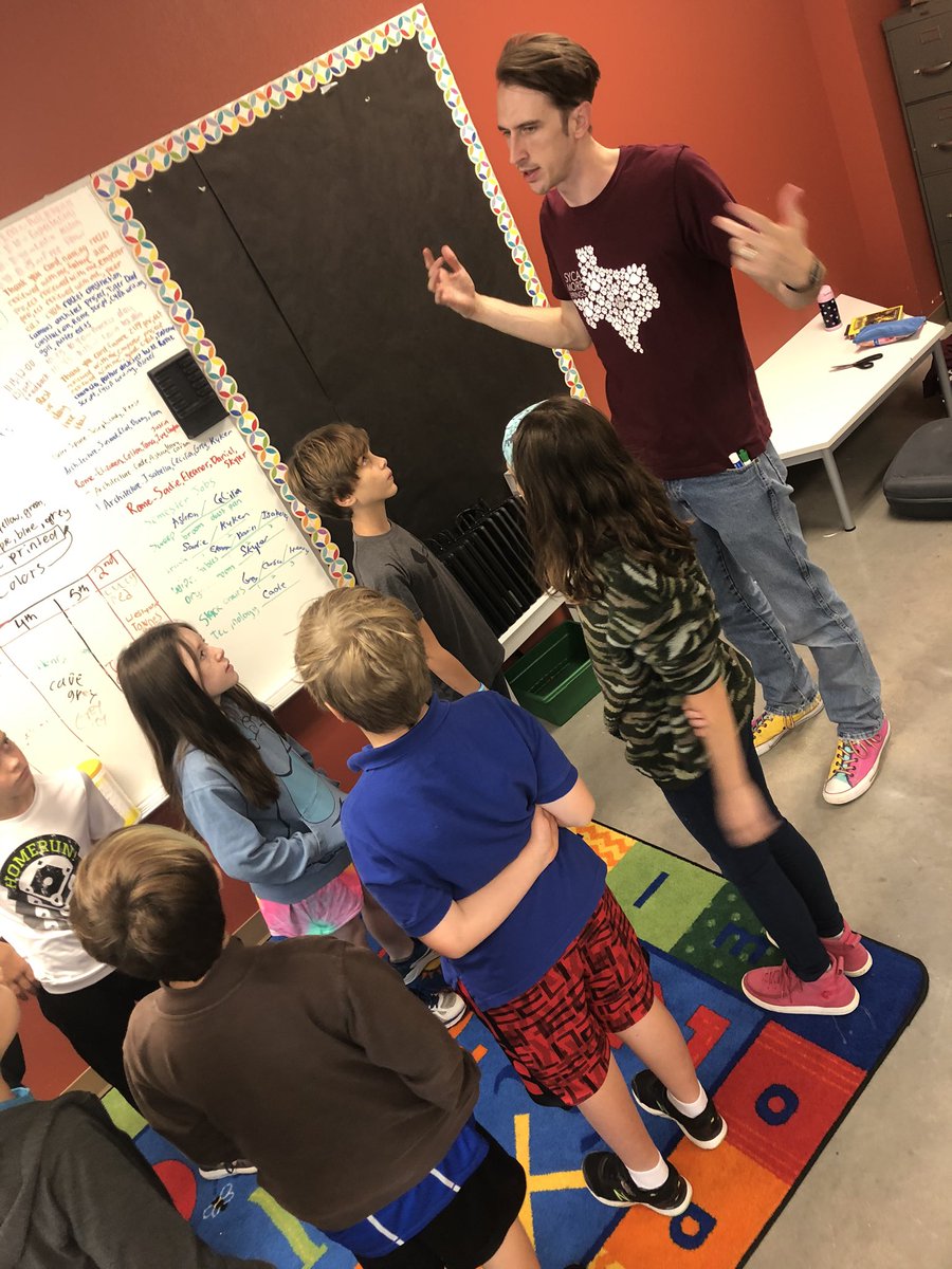 ClancyLisko's tweet photo. REMINDER: RSE/SSE Rising 6th grade lunch bunch today at 11 and RSE/SSE 4th grade lunch bunch today at 12! Come get to know your fellow GT students from another campus! #iamdsisd #sycamoreyr3 #RiSE2019 https://t.co/3OTzW093fy