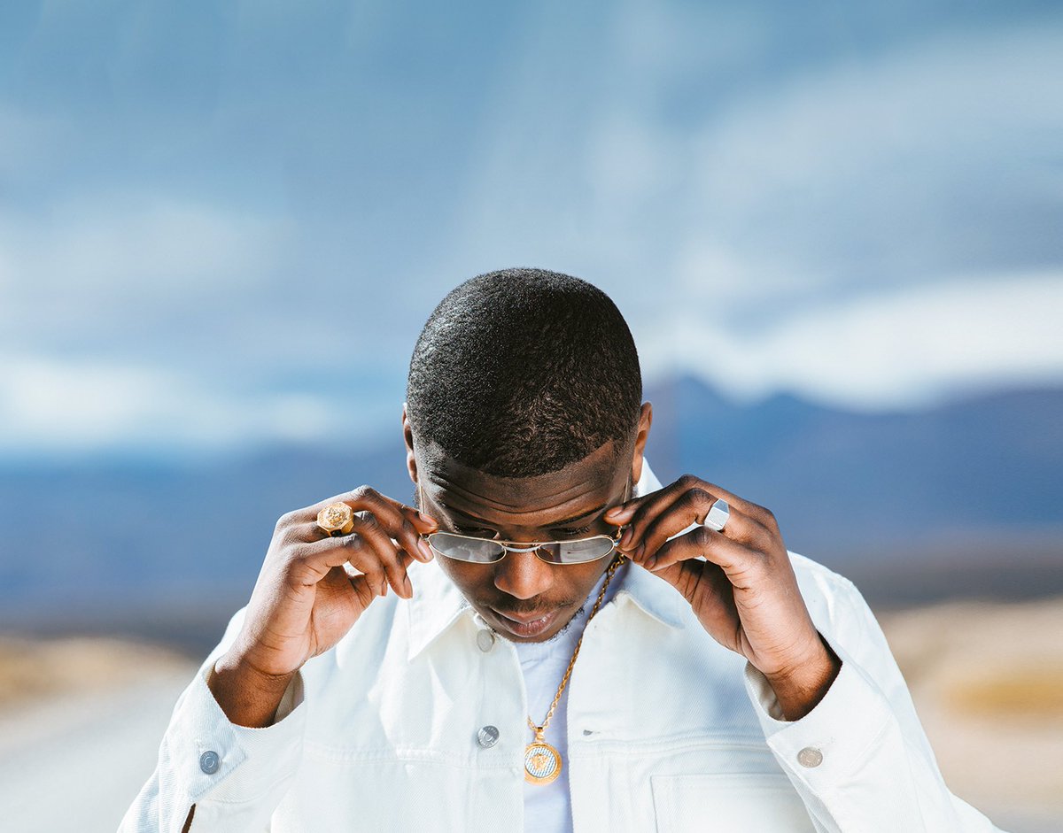 RapFrActus's tweet photo. Ninho il y’a 11 mois c’était :
32 singles d’or
12 singles platine
4 singles diamant
Ninho 11 mois plus tard c’est :
73 singles d’or
27 singles platine
10 singles diamant
Les chiffres ont doublés et triplés 😱 https://t.co/OlwnRoXwH5