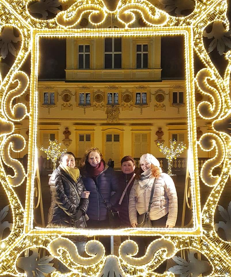 IritYakhnes's tweet photo. Happy Int' #DayofFamilies
Families come in all shapes and colors, and each and everyone of them is special!
Hope you take time to spend this day with yours!
In the meantime I'll keep missing mine, until we meet again 👨👩👧👧
Join the #2h4family #2godzinydlarodziny campaign 💜 https://t.co/qtGAKCpL6d