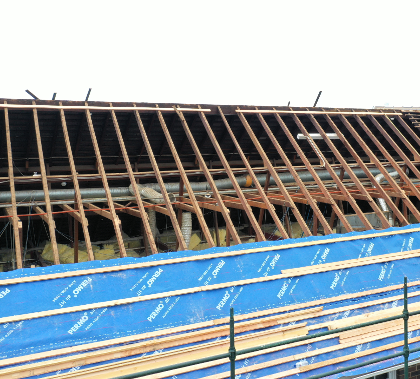 KloberLtd's tweet photo. Great shots of Permo Air being used at The Brassey Hotel in Canberra, Australia by our customer #PremierSlate 👏#PermoAir #BreathableMembrane #NHBCApproved #BBACertified #Roofing https://t.co/7UOELjMQw7