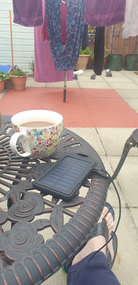 DeegallMckillen's tweet photo. Dull today in the #office but I'm still using my portable #SolarPowerPack clean free renewable energy #Belfast https://t.co/7Yf6xljqQm