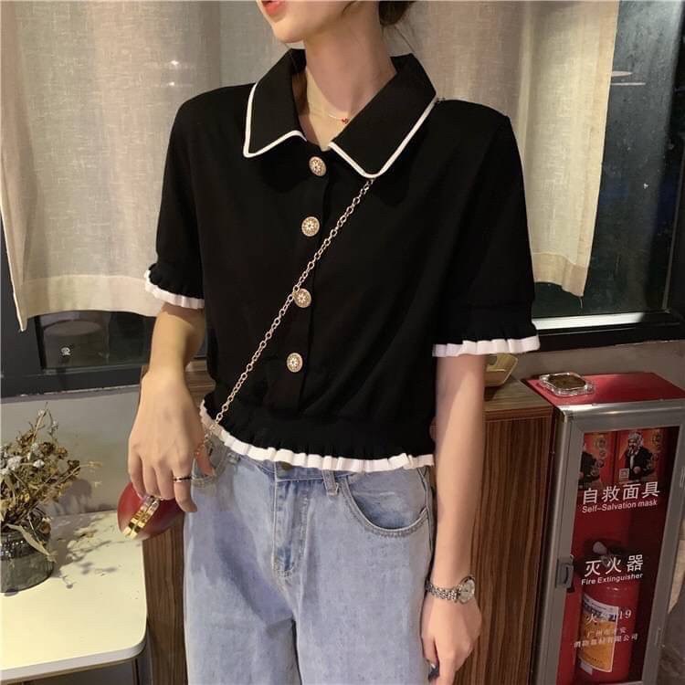 fouruclothes's tweet photo. ♡ เสื้อคอปกทรงครอป 🥞✨
น้องแต่งขอบกุ๊นหยักที่ปลายแขนกับชายเสื้อ //
🥨 สีดำ
🥨 ยาว16" อก42"
♡ 290-. ♡
#fouruclothes #เสื้อผ้าสไตล์เกาหลี #เสื้อผ้าแฟชั่นเกาหลี #เสื้อผ้าเกาหลี #เสื้อผ้าพร้อมส่ง #เสื้อผ้าแฟชั่น #เสื้อผ้าราคาถูก https://t.co/uDXTRmRgNS