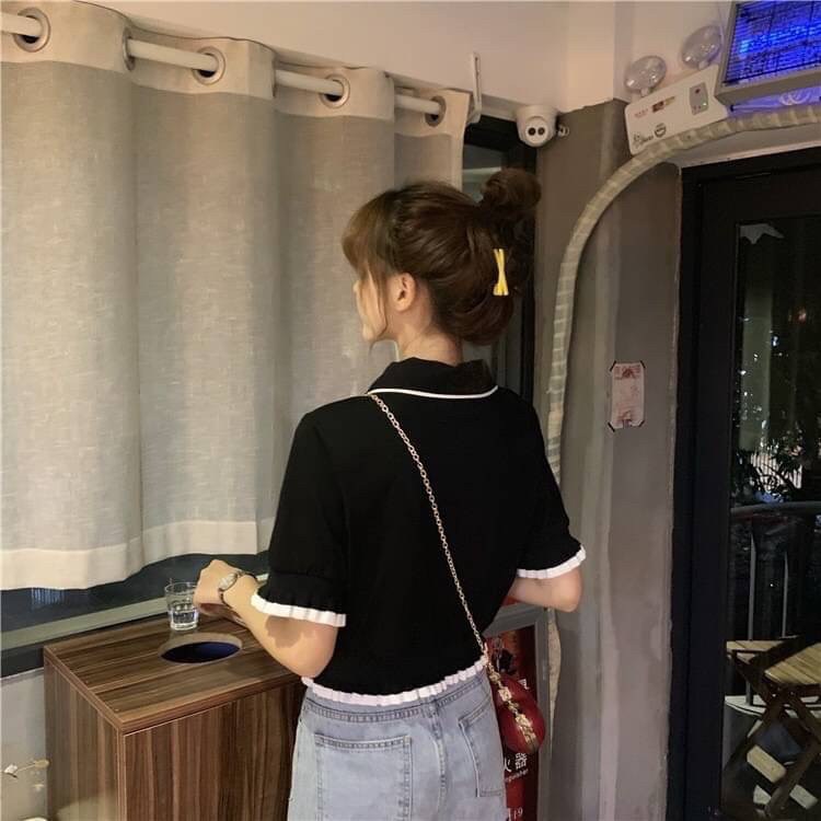 fouruclothes's tweet photo. ♡ เสื้อคอปกทรงครอป 🥞✨
น้องแต่งขอบกุ๊นหยักที่ปลายแขนกับชายเสื้อ //
🥨 สีดำ
🥨 ยาว16" อก42"
♡ 290-. ♡
#fouruclothes #เสื้อผ้าสไตล์เกาหลี #เสื้อผ้าแฟชั่นเกาหลี #เสื้อผ้าเกาหลี #เสื้อผ้าพร้อมส่ง #เสื้อผ้าแฟชั่น #เสื้อผ้าราคาถูก https://t.co/uDXTRmRgNS
