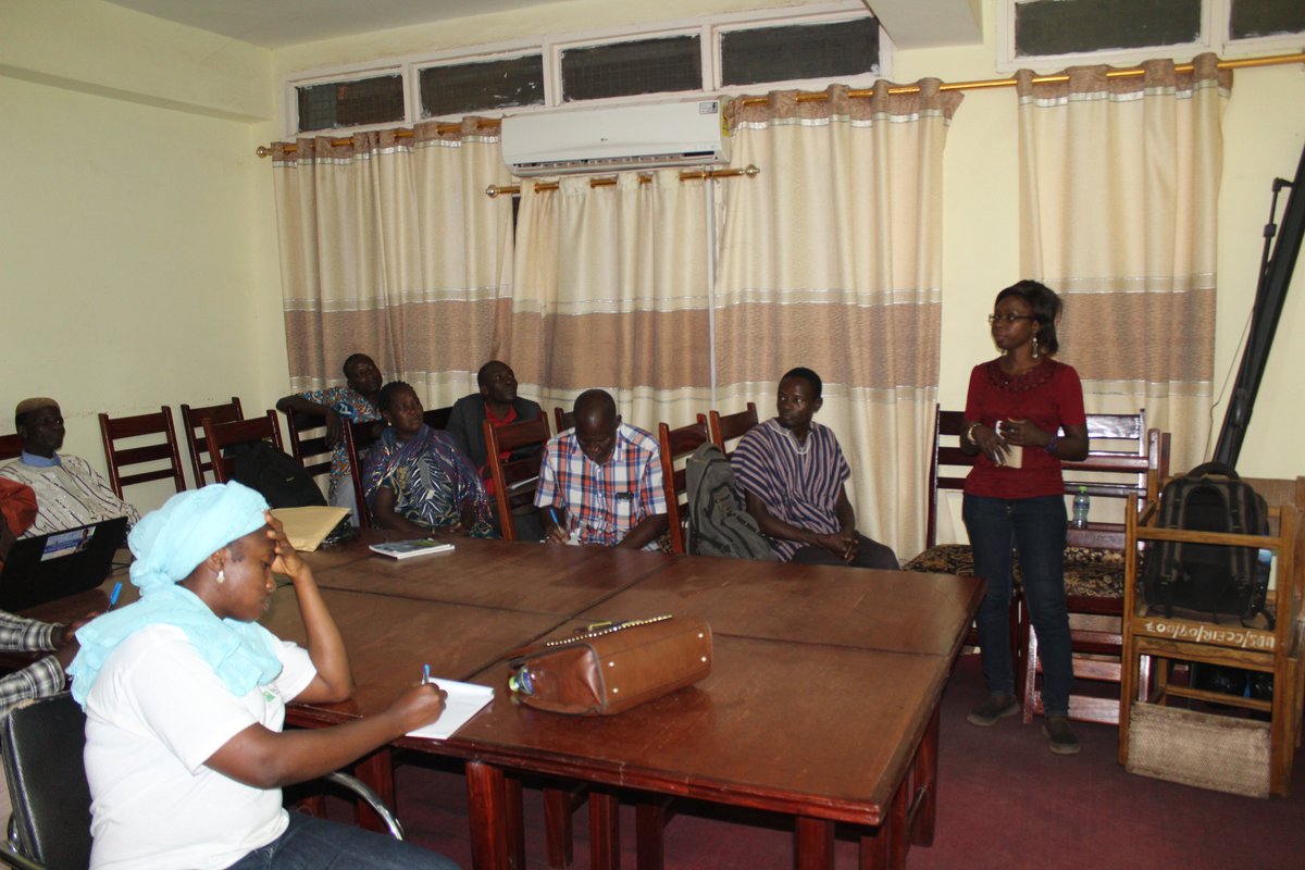 PGreenBuilders's tweet photo. 8-Exchange workshop after the site visits in Tamale. 

#wastemanagement
 #wasterecycling
 #wasterepurposing
#sanfo.s@wascal.org https://t.co/GNE8gn7Q2r