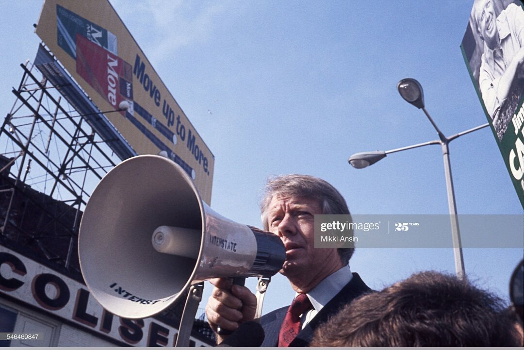 peanut_brigade's tweet photo. #StayAtHomeChallenge #AtHomeWithJimmy #StayHomeSaveLives  #OurFavoriteJimmyPhotos @CarterLibrary @MicheleECarter1 
📷 Jimmy campaigning in Boston, MA.
1976 https://t.co/cNPd1PLfA7