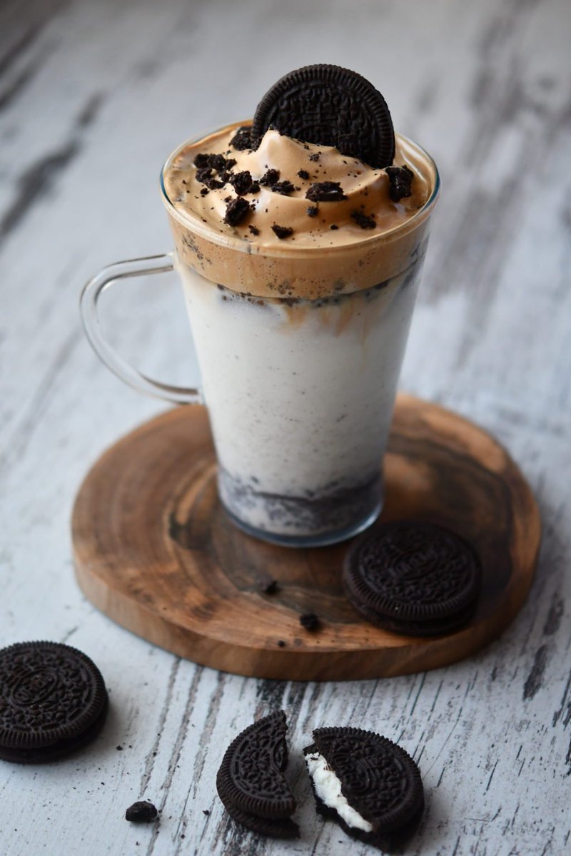 Klysapl's tweet image. klysa.pl/oreo-dalgona-c…

klysa.pl/pl/oreo-dalgon…

#oreodalgona #oreocoffee #oreo #dalgonalatte #frothycoffee #whippedcoffee #recipe #Coffee #drink #coffeedrink #CoffeeLover #coffeeholic #kawa #przepis #napój