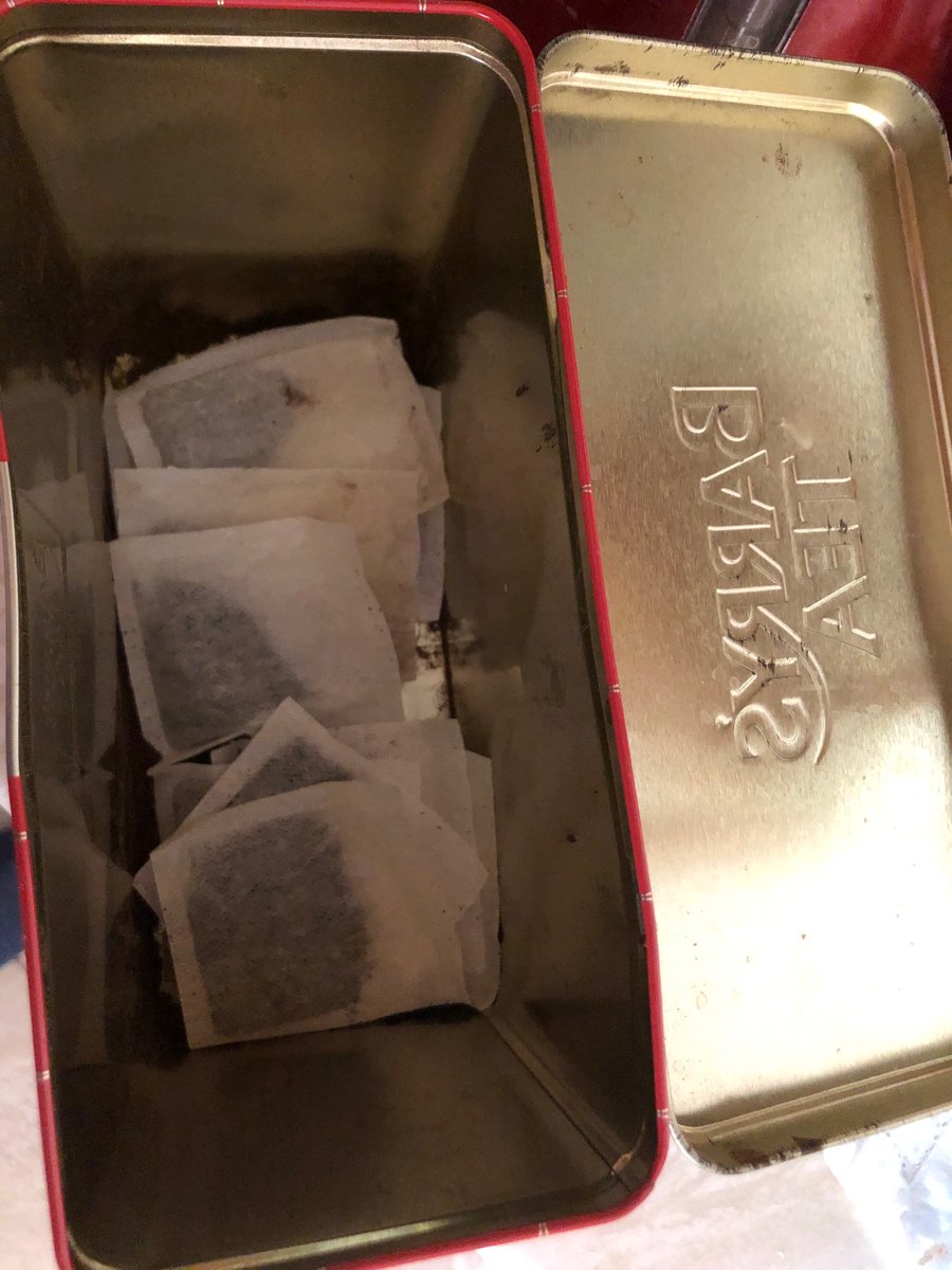 Joan_E_Redmond's tweet image. PANIC STATIONS!!!

This is not a drill! 

#sendtea #barrystea