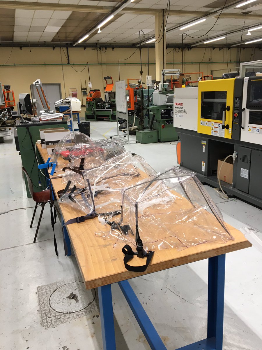 UGrenobleAlpes's tweet photo. Une innovation #madeinGrenoble issue d’une conception collective qui a impliqué les scientifiques des laboratoires @UGrenobleAlpes @CnrsAlpes @GrenobleINP @TIMC_Lab #GSCOP @LaboratoireHP2 avec des tests en cours au #SAMU38 @CHU_Grenoble #Univcovid19 https://t.co/3ZIpkau0tm