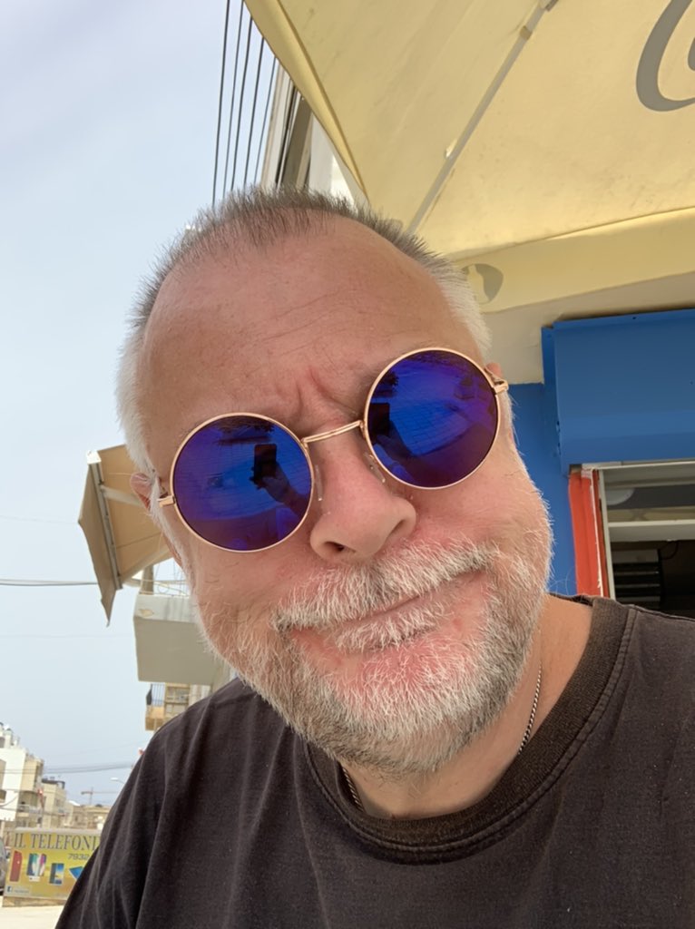 Papanomaly tweet media