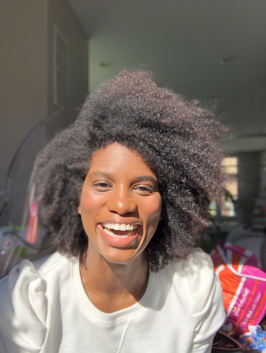 TheReadyPretty's tweet image. Happy Friday friends!