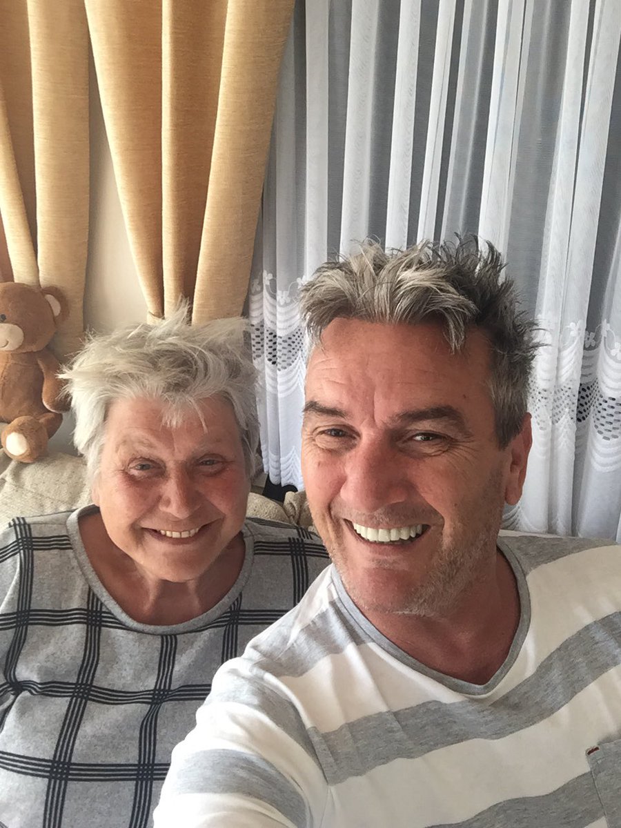 Lee And Jenny tweet media