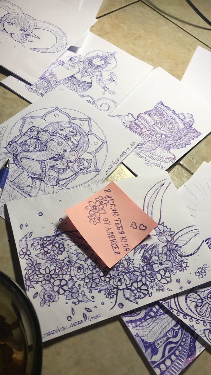 zharinov_andrey's tweet photo. Стол после ночной трансляции 🙈 #ганеша #индия #рисунок #ganesha #art #draw #zharinov_andrey #stream #artstream https://t.co/H0LGwUuqEg