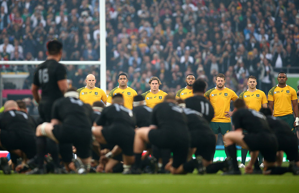 MovistarRugby's tweet photo. Posiblemente los mejores All Blacks de la historia maravillan al mundo con la excelencia por bandera. McCaw levanta su 2ª Webb Ellis, junto a Carter, Mealamu, Read o Conrad Smith. Para gourmets.

Final 2015: Australia-Nueva Zelanda
A las 14.35h en Movistar Deportes. #ÚneteALaMelé https://t.co/BCXEgzSGnx