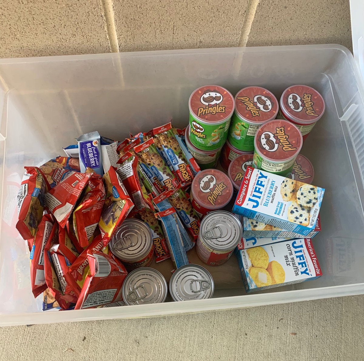 EPSDJefferson's tweet photo. Our Little Free Library turned Little Free Food Pantry has been restocked again, and the kindness of our #JeffersonFamily is overflowing into an additional nearby bin! Need something you see? It’s yours. Have something to share with others? Feel free to drop it inside. Be well! https://t.co/8UULBcBU13