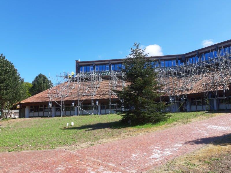 DCP_Surveyors's tweet image. Inspection visit on this major project for @NNDistrictCouncil involving repairs to glulam beams &amp;amp; window replacements. 
Delighted to provide a ‘one-stop-shop’ for the client here with designer, CDM2015 principal designer, project manager &amp;amp; contract admin services.
#WorkingSafely