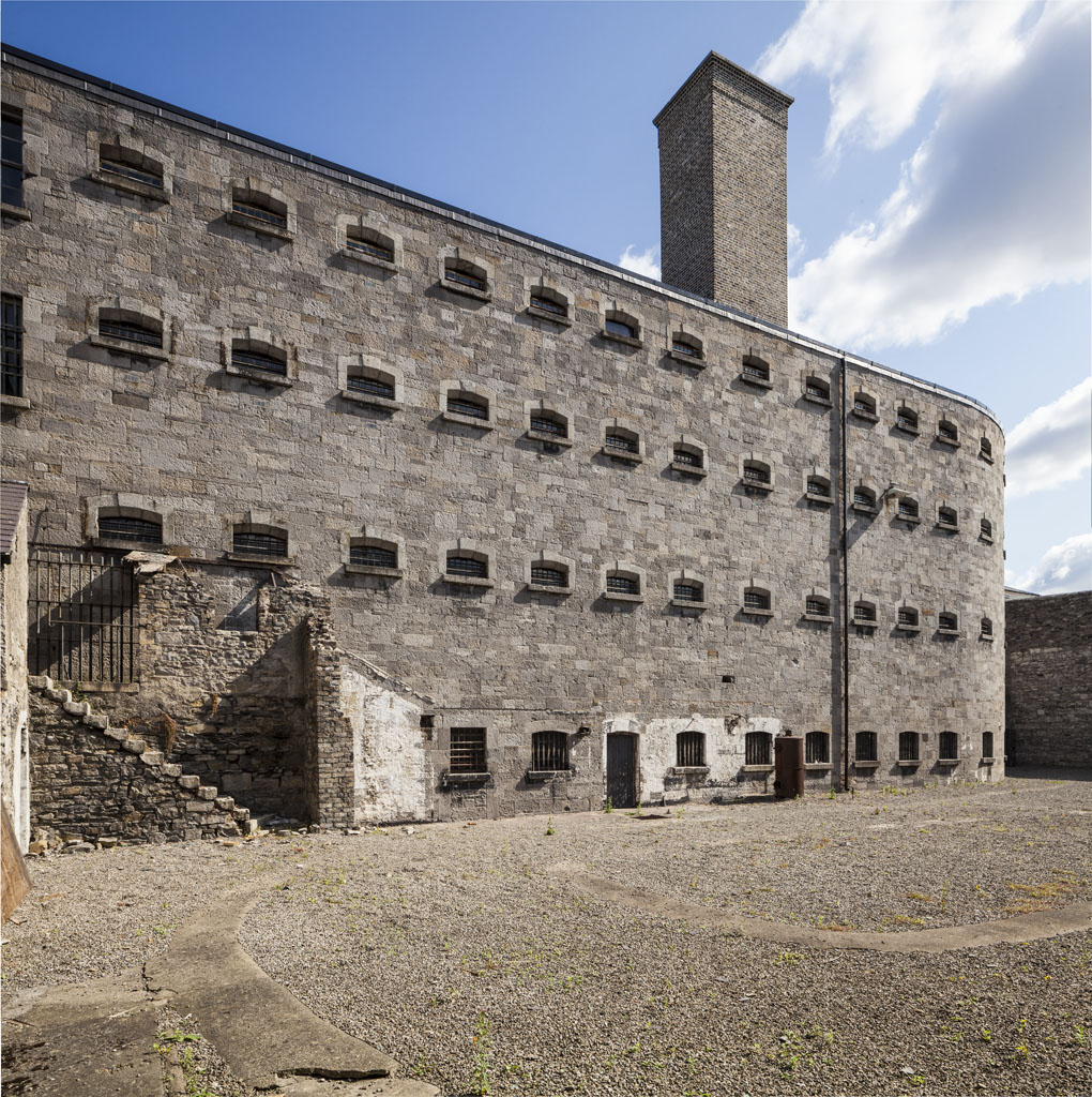 KilmainhamOPW's tweet photo. The huge chimneys on historic buildings like Kilmainham Gaol reminds us that our current climate crisis has been centuries in the making with roots in Europe and North America's 19th century industrial revolution #climatechangeMW #MuseumWeek2020 #MuseumWeek #irishmuseumsonline https://t.co/9U9cXqw2ki