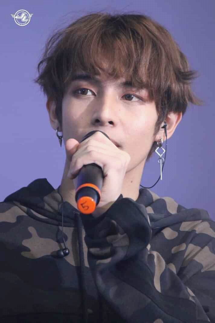 Katelene19's tweet photo. Say hi🙋 to SB19 Maknae ❤
@jah447798 why you so cute... https://t.co/EFsPwfEz9W