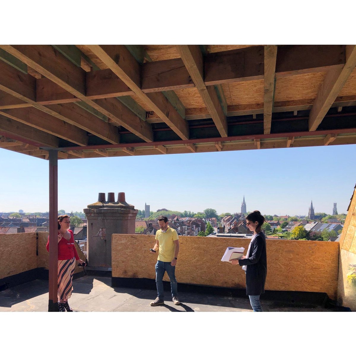 GroepIII's tweet image. Alle werfbezoeken gaan terug door. We houden deze in openlucht met de nodige afstand.
👉 Werffoto Oud Administratief Centrum Assebroek
#wateenzicht #brugsetorens #SocialDistancing

groep3.be/projecten/oud-…