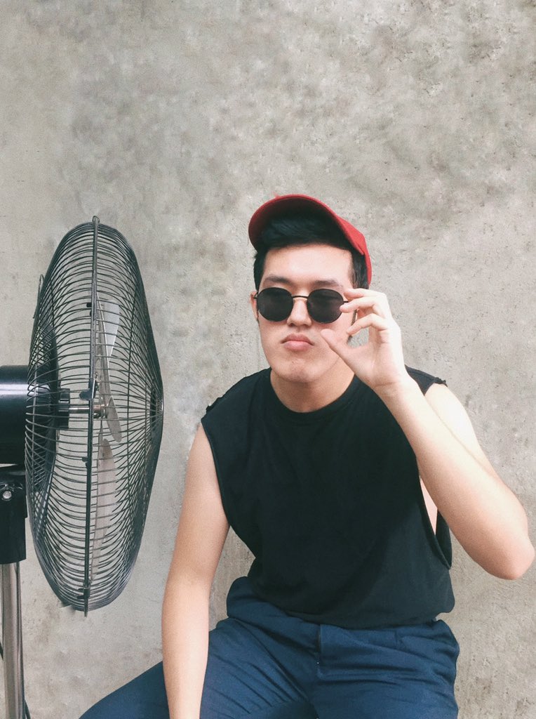 Tambay with my No.1 Fan 💖

this week's #werqfromhome challenge: shet, inet 🥵 (kahit tag ulan na) this is my entry for week 5 of #werqfromhome — a content challenge my friends and I came up with to keep our creative juices flowing while in quarantine.