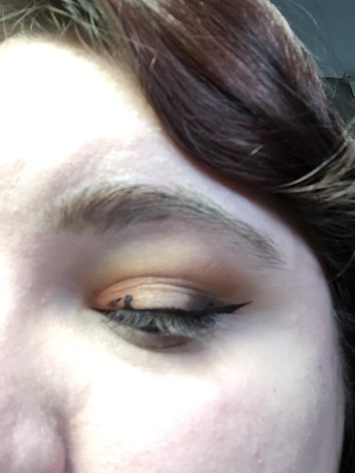 Trying to get ready to go on cam but my makeup is being like this https://t.co/brKRUQMH95<a href="/tag/sexnerd"class="tags"><span>#sexnerd</span></a>