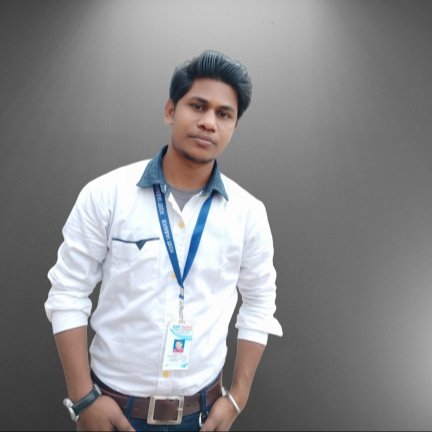 programmerbikki's tweet photo. #NewProfilePic https://t.co/X5iKCCjHF9