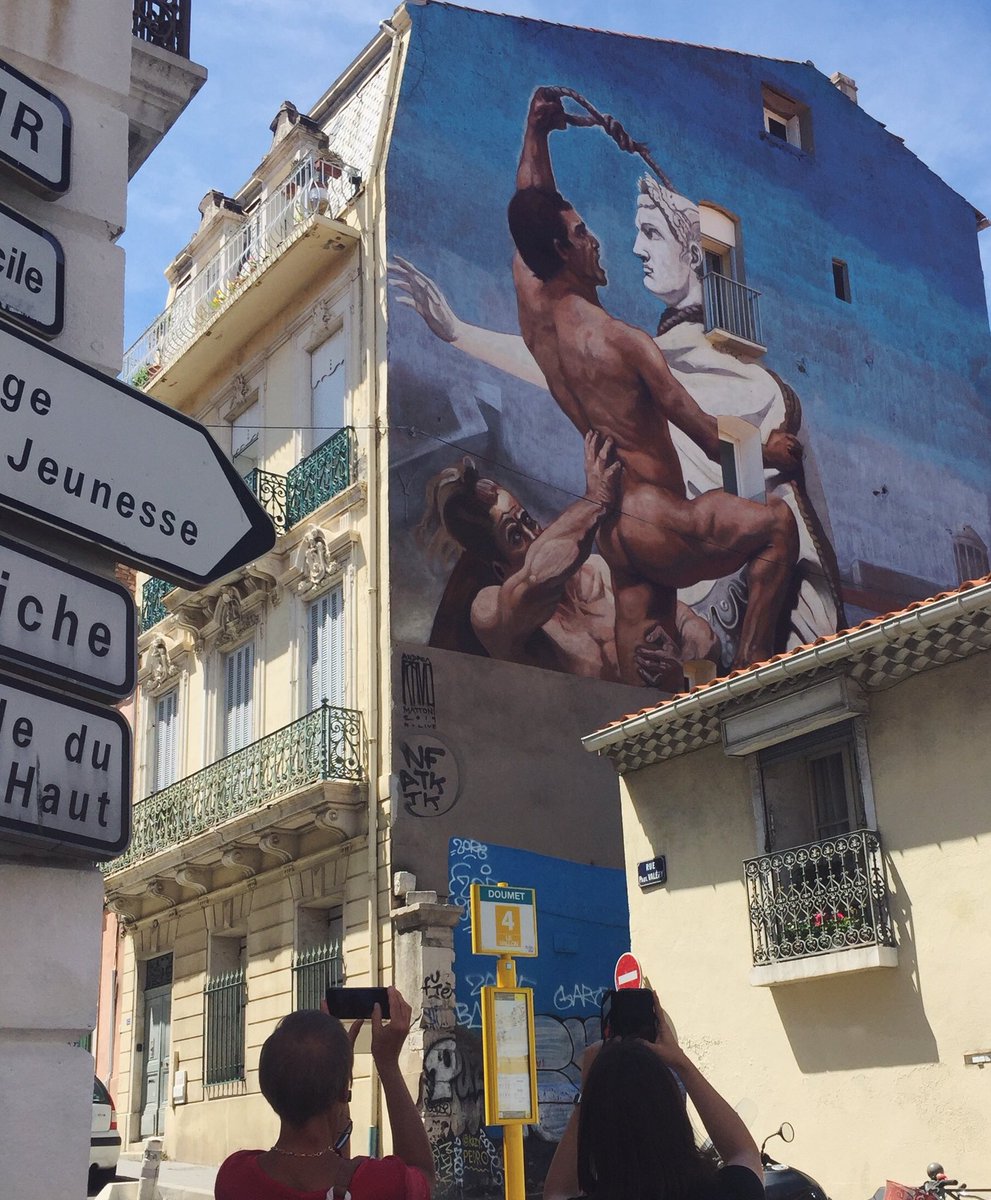 Let’s continue this  #UrbanArt Thread:  #Sete and the  #MacO project «Musée À Ciel Ouvert» Here amazing  @pichiavo wall 