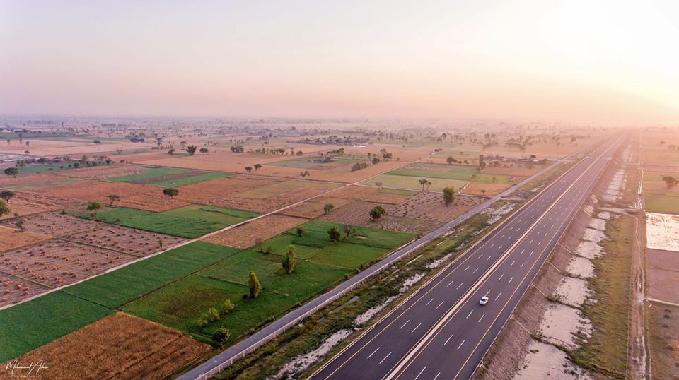The Golden Touch...

Lahore-Multan Motorway, Pakistan

PC: @MuhammadAsharPhotography